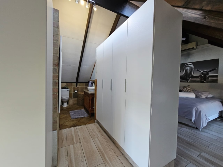 5 Bedroom Property for Sale in Grimbeeck Park North West